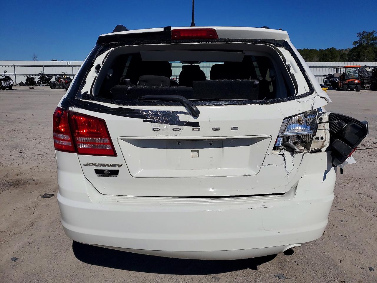 2017 DODGE JOURNEY SE photo 11