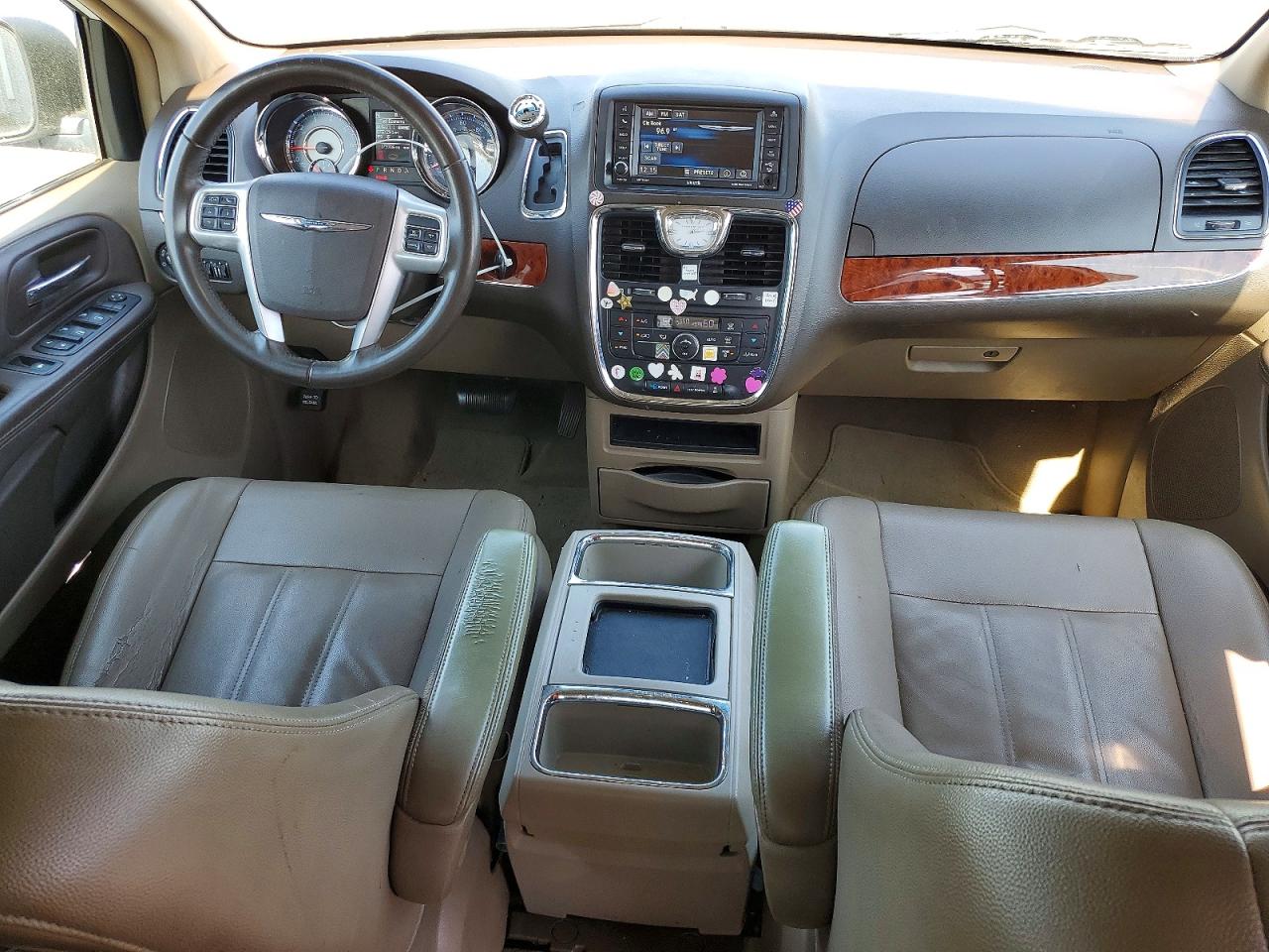 2015 CHRYSLER TOWN & COUNTRY TOURING photo 22