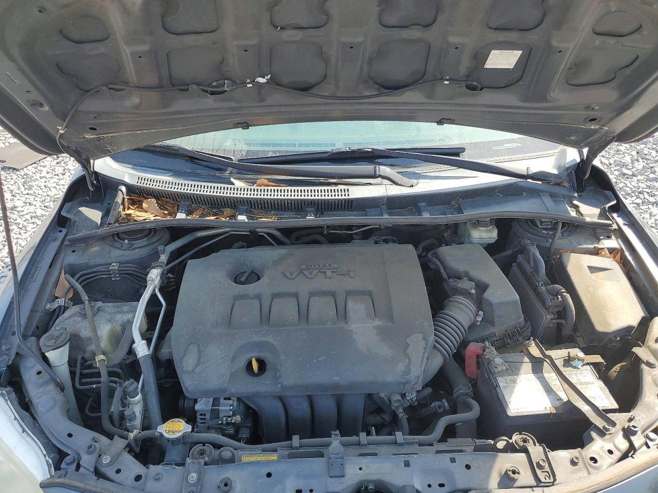 2011 TOYOTA COROLLA LE photo 11
