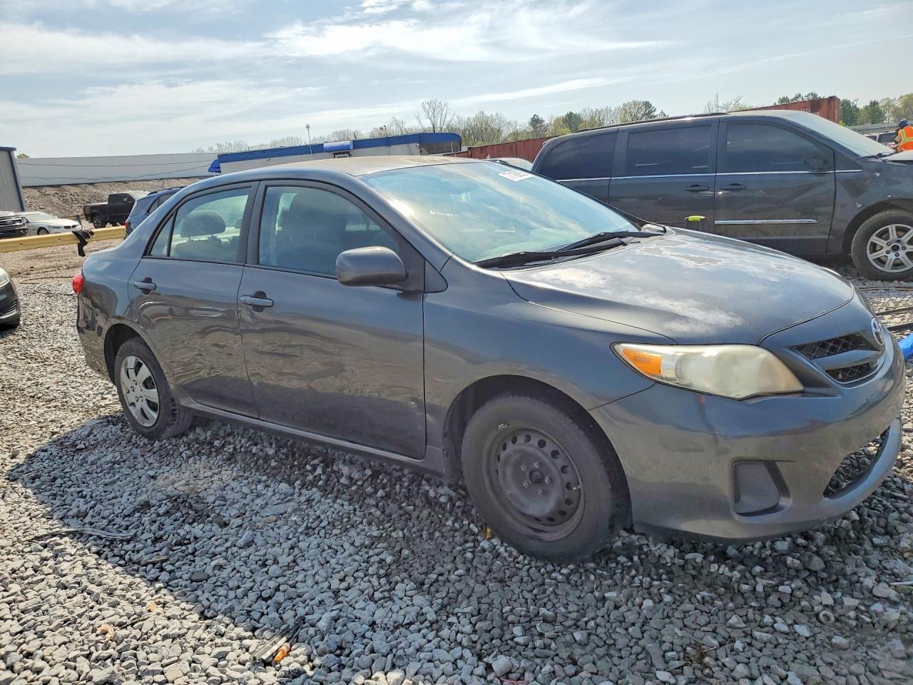 2011 TOYOTA COROLLA LE photo 4