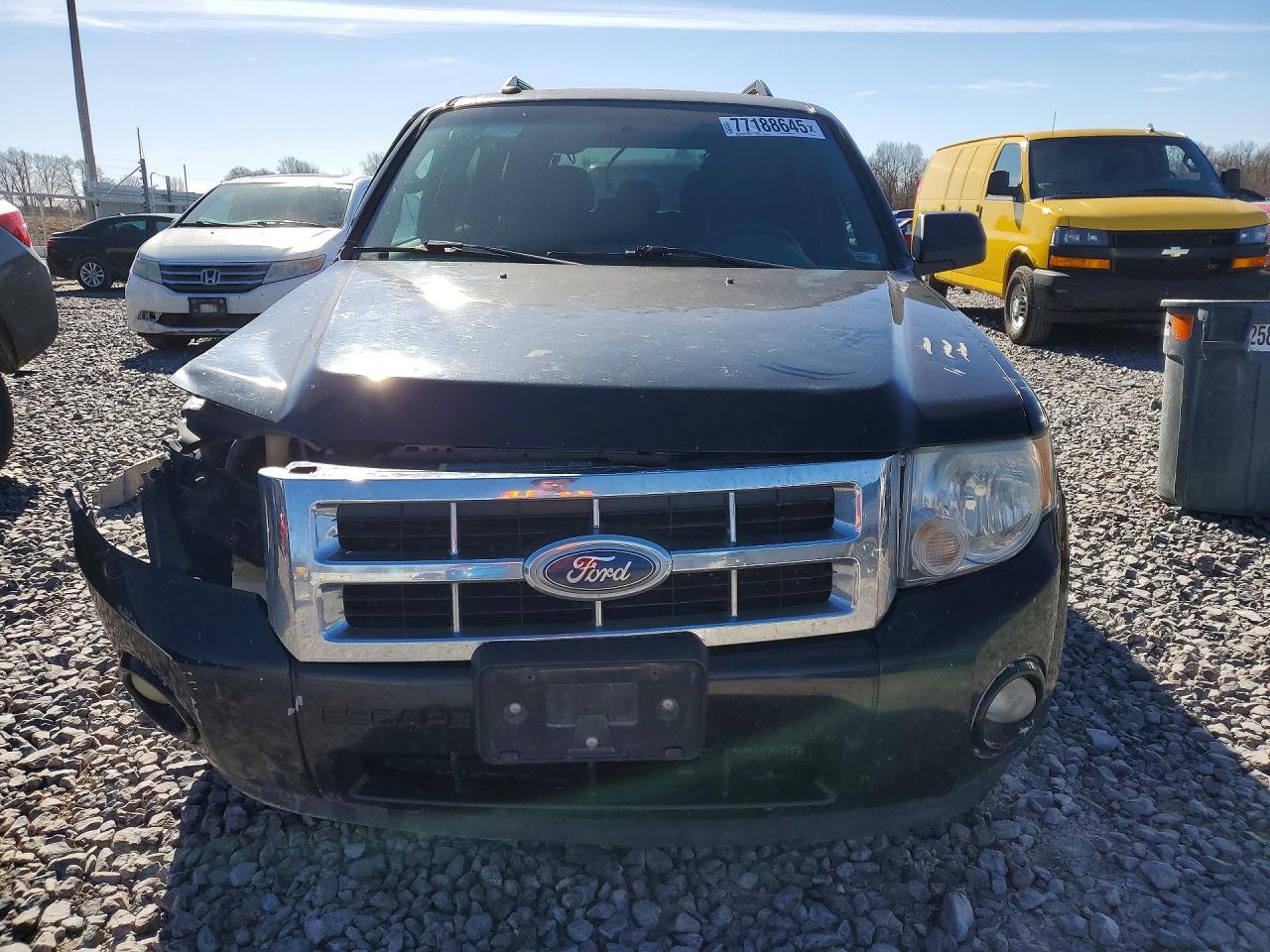 2010 FORD ESCAPE XLT photo 9