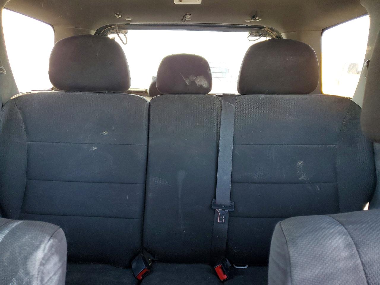 2010 FORD ESCAPE XLT photo 19