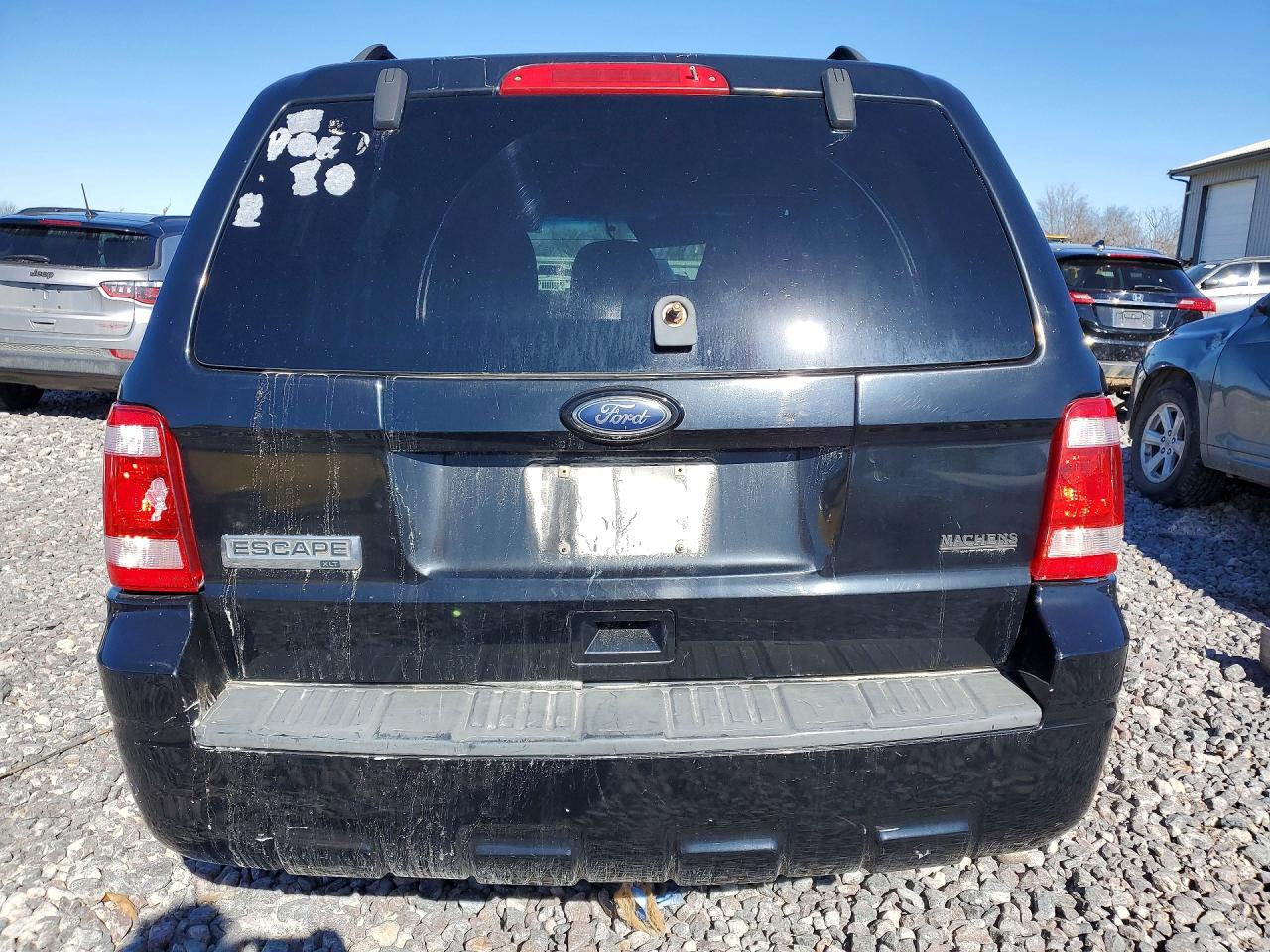 2010 FORD ESCAPE XLT photo 11