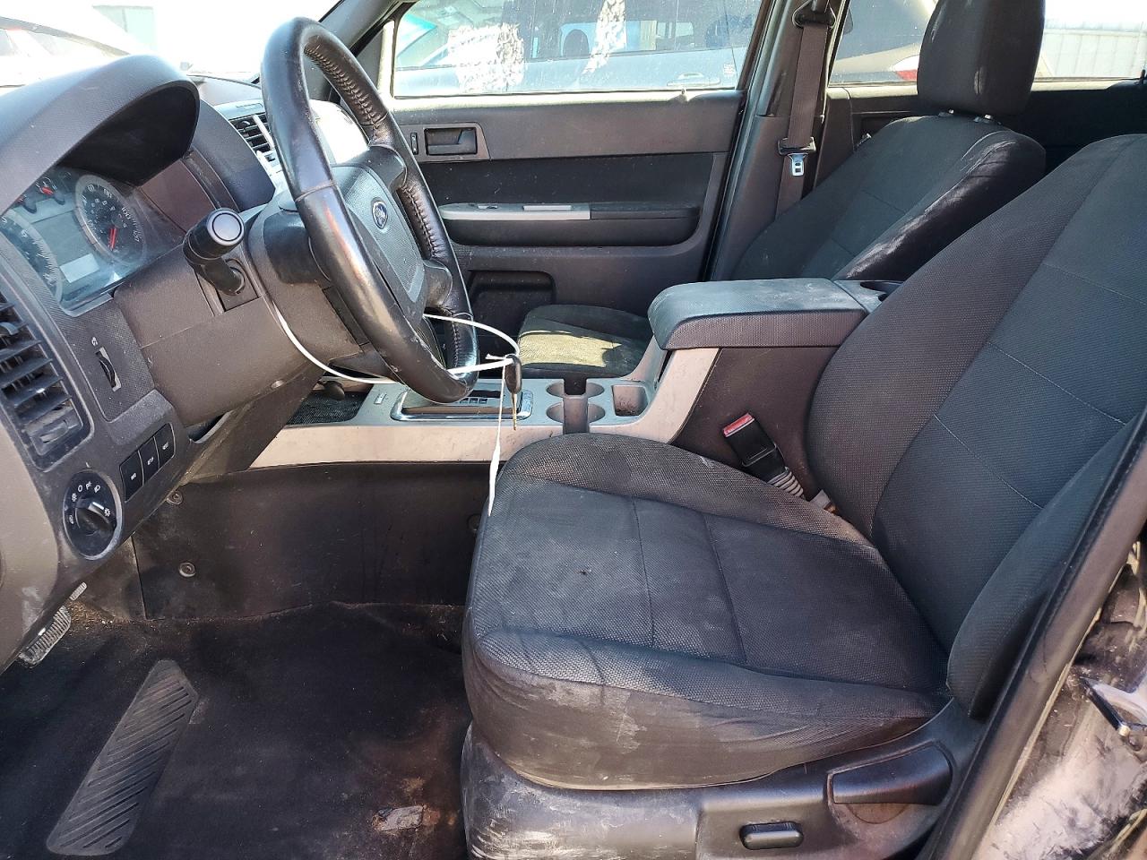 2010 FORD ESCAPE XLT photo 13