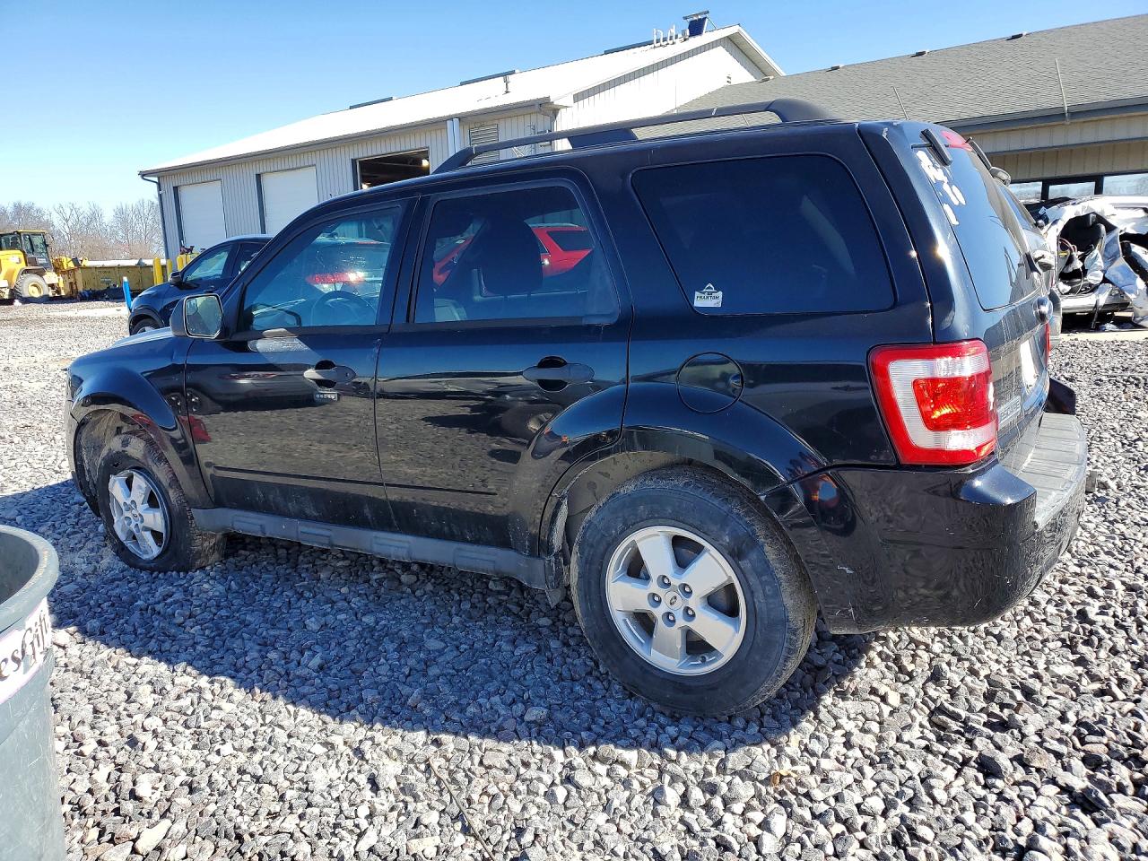 2010 FORD ESCAPE XLT photo 3
