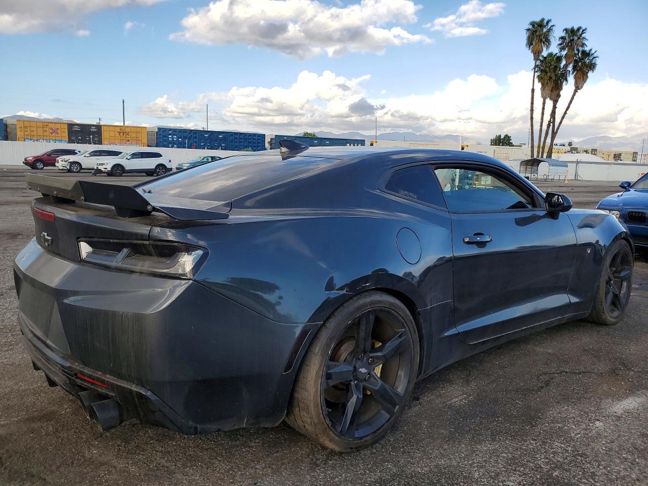 2017 CHEVROLET CAMARO SS photo 5