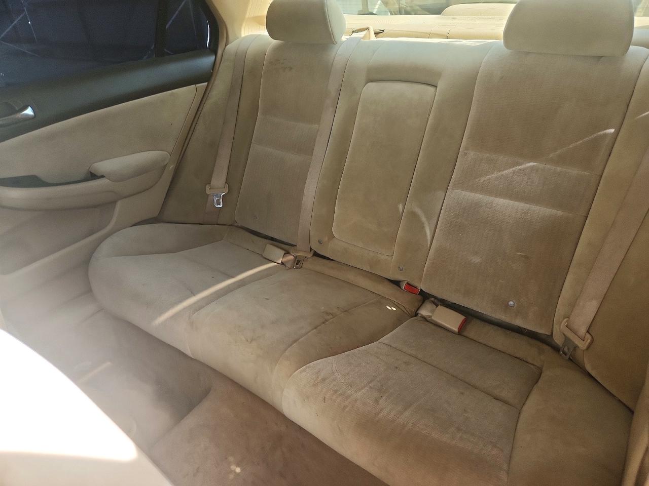 2004 HONDA ACCORD LX photo 19