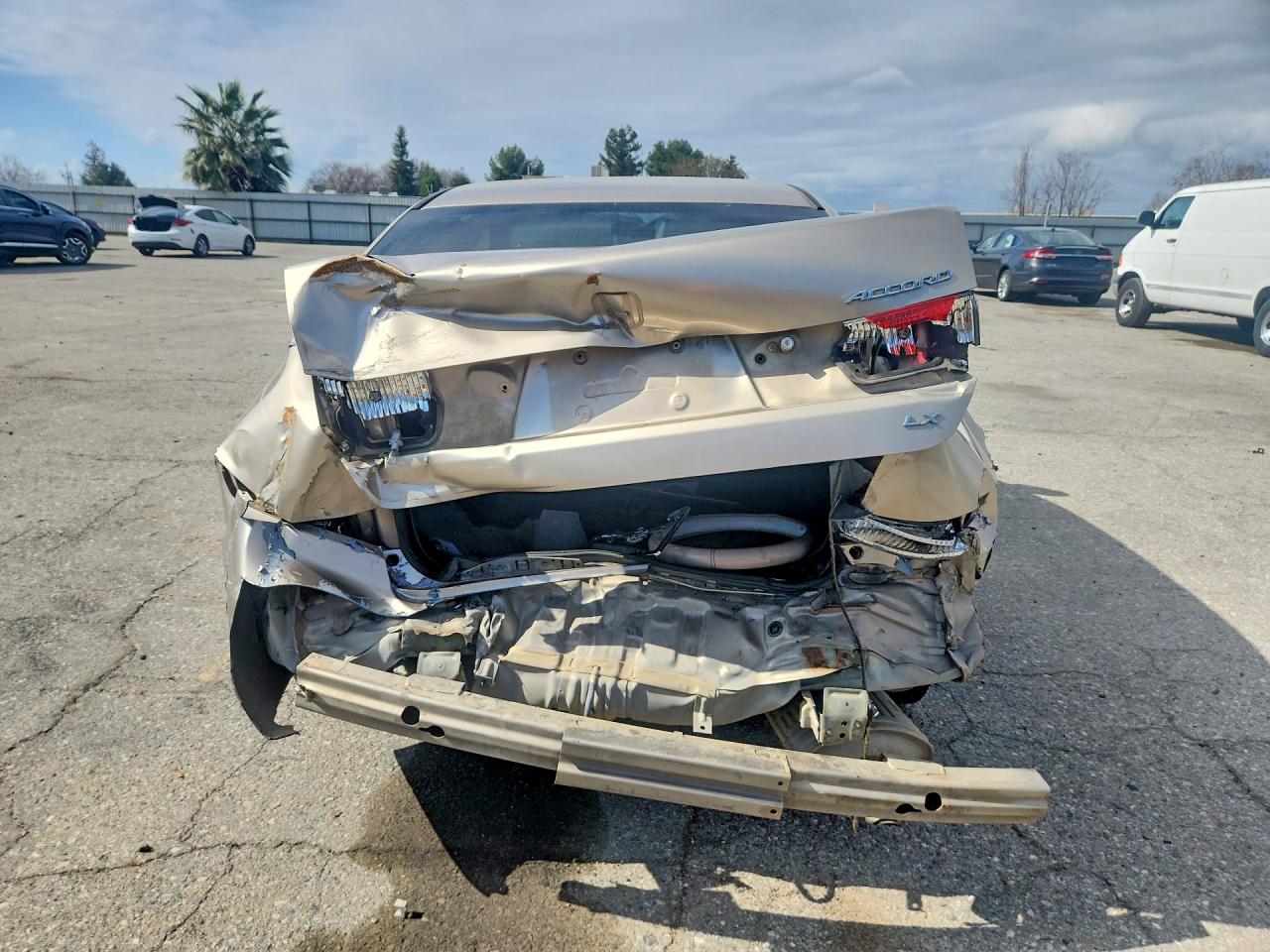 2004 HONDA ACCORD LX photo 11