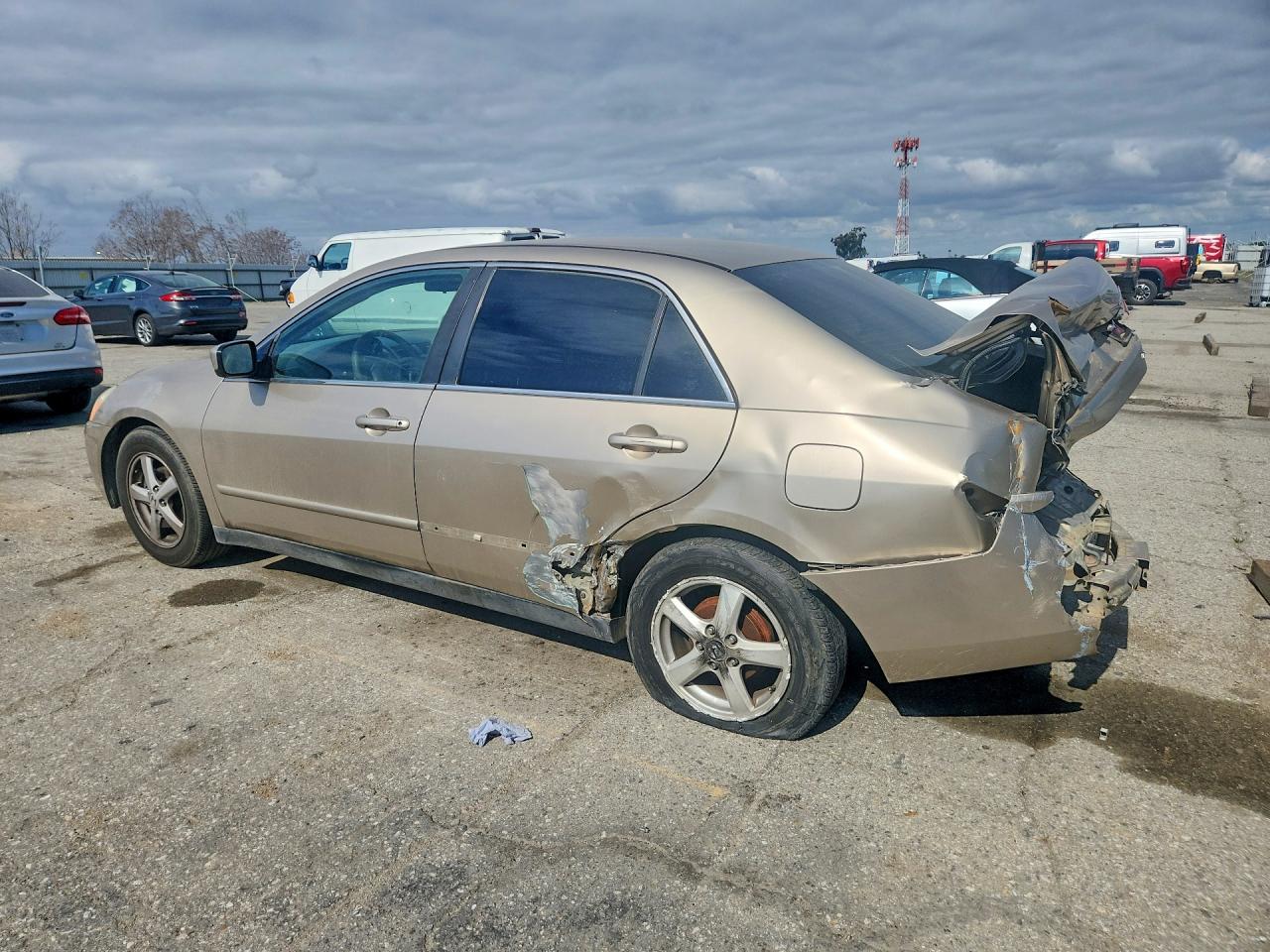 2004 HONDA ACCORD LX photo 3