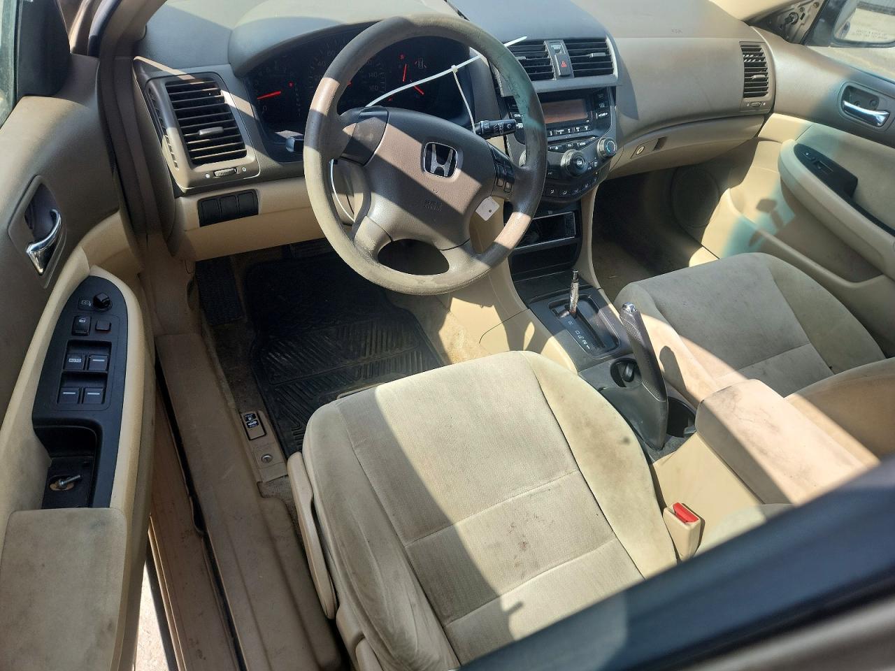 2004 HONDA ACCORD LX photo 15