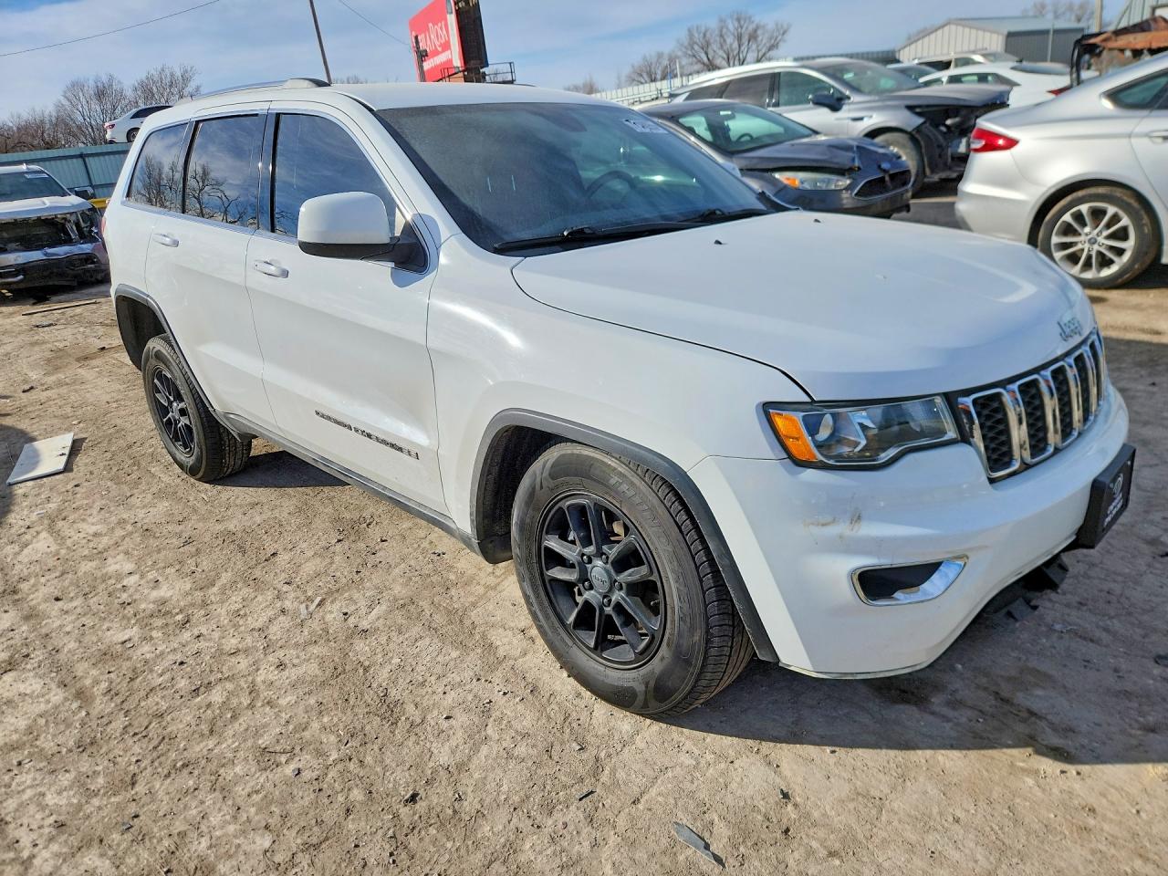 2019 JEEP GRAND CHEROKEE LAREDO photo 10