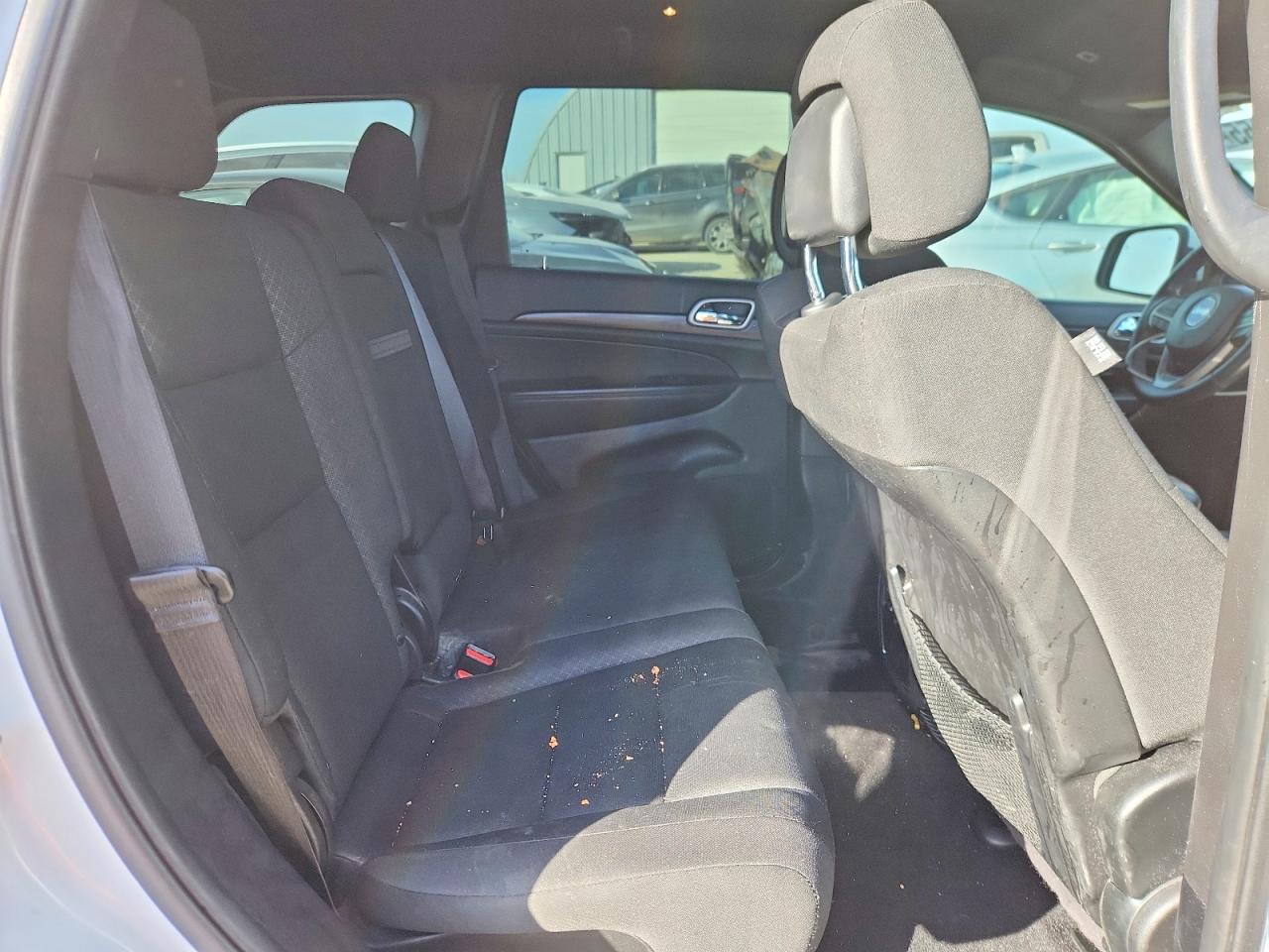 2019 JEEP GRAND CHEROKEE LAREDO photo 28