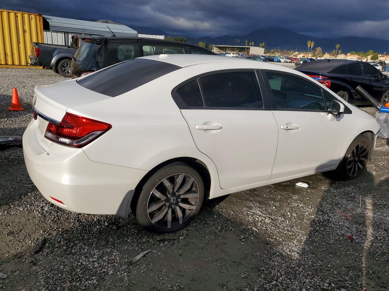 2014 HONDA CIVIC EXL photo 5