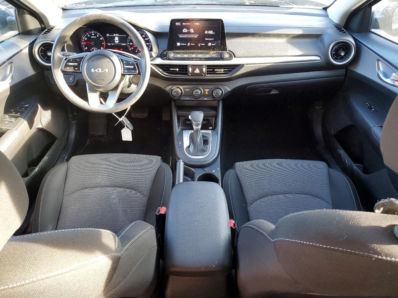 2024 KIA FORTE LX photo 8