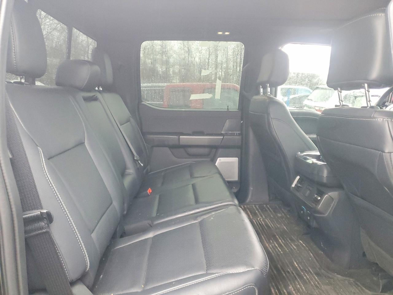 2025 FORD F150 LARIAT photo 10