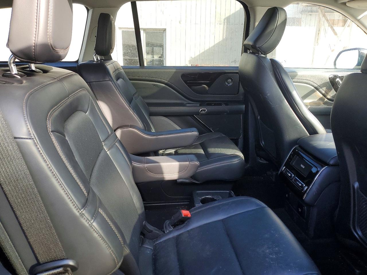 2025 LINCOLN AVIATOR RESERVE photo 31