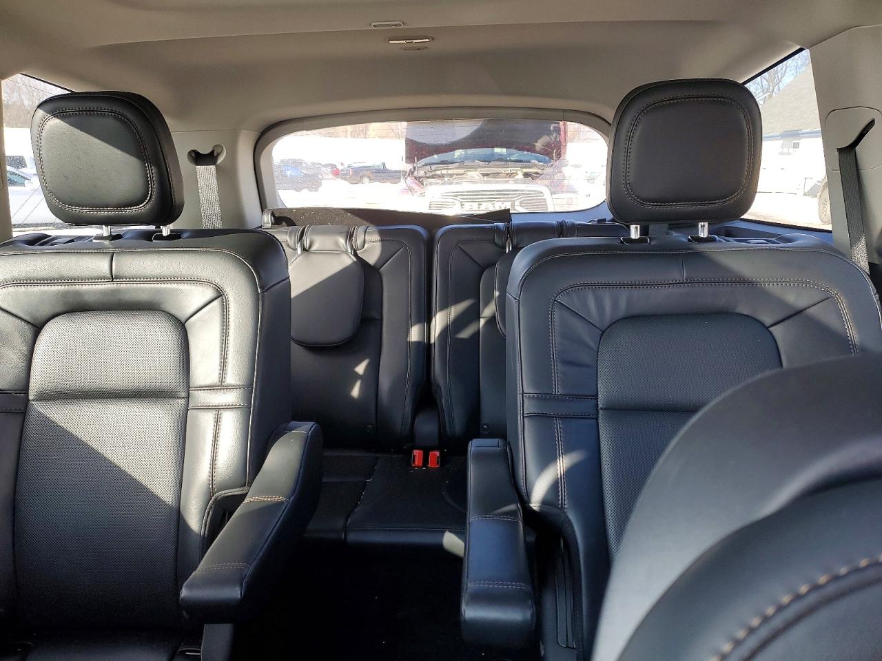 2025 LINCOLN AVIATOR RESERVE photo 28