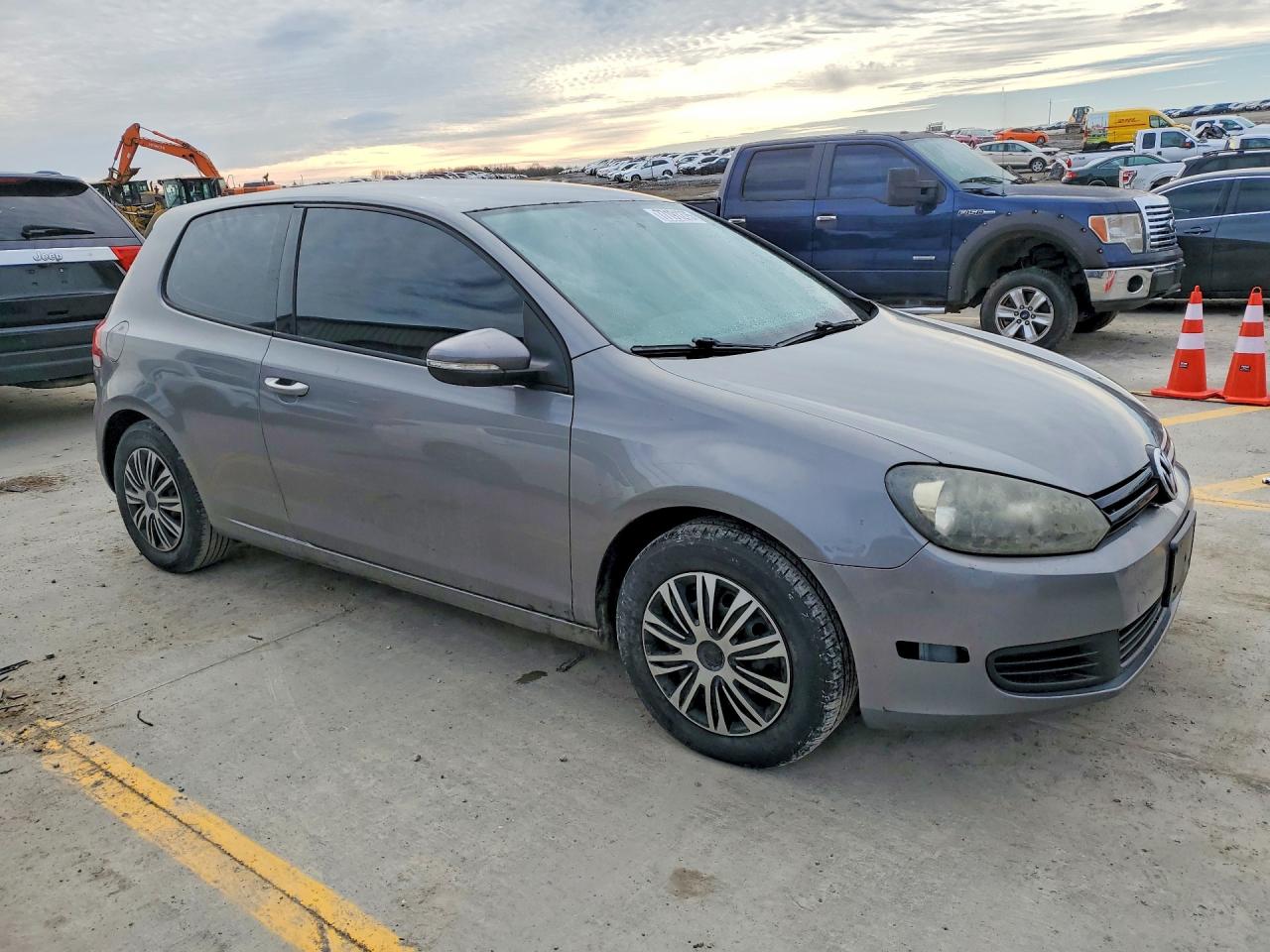 2011 VOLKSWAGEN GOLF photo 10