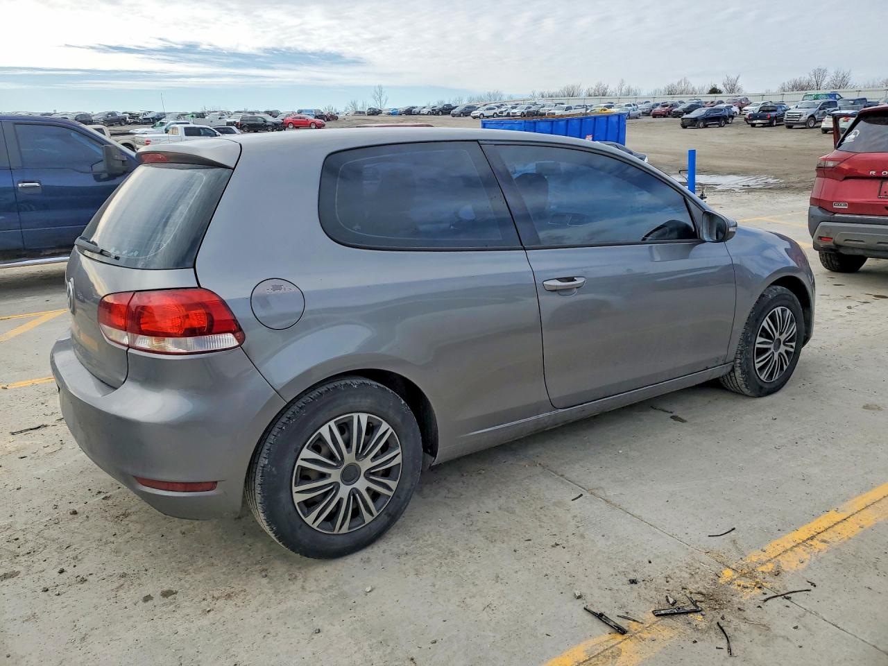 2011 VOLKSWAGEN GOLF photo 7