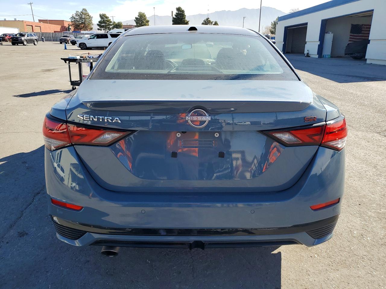 2025 NISSAN SENTRA SR photo 11