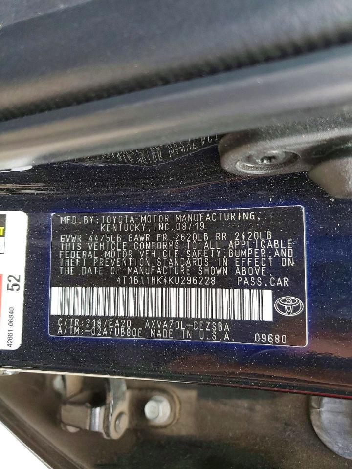 2019 TOYOTA CAMRY SE photo 12