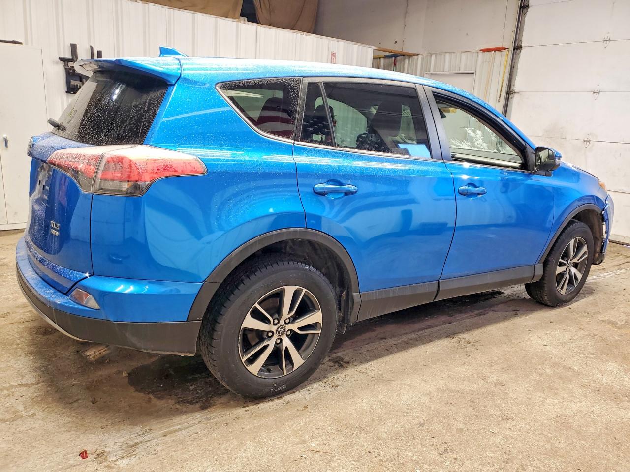 2018 TOYOTA RAV4 XLE photo 7