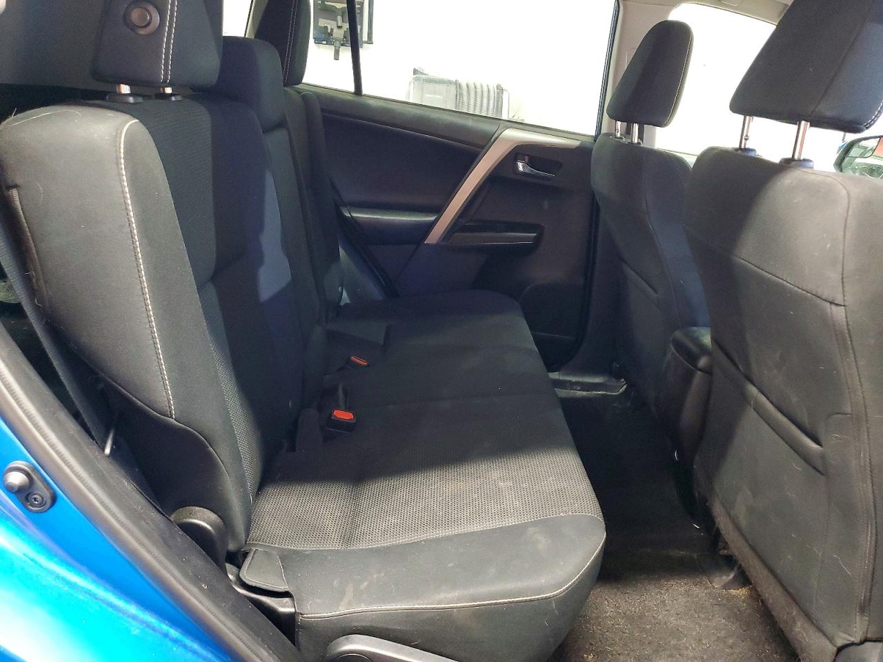 2018 TOYOTA RAV4 XLE photo 31