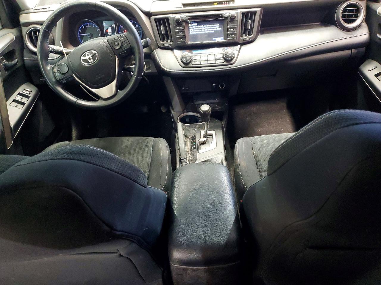 2018 TOYOTA RAV4 XLE photo 22