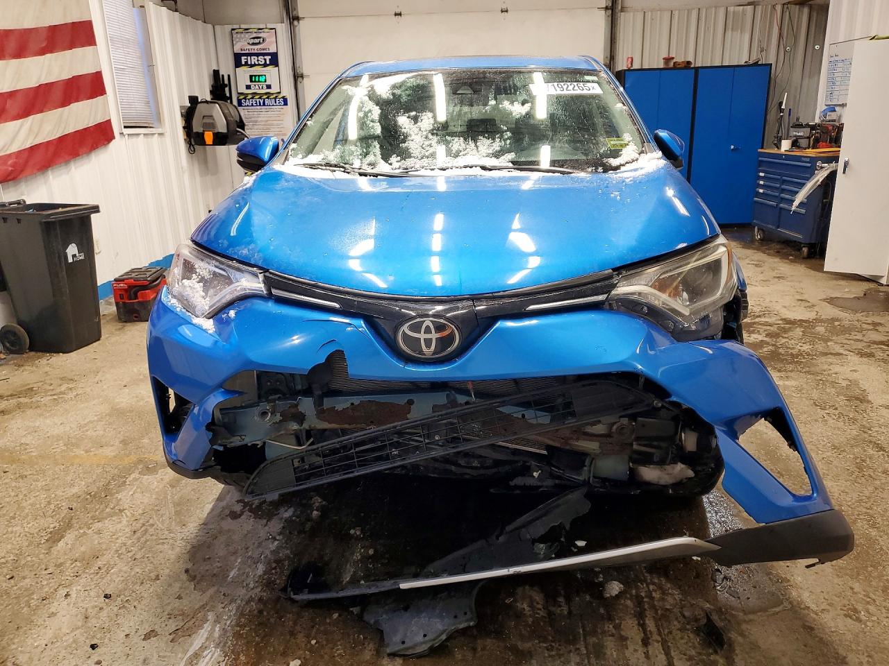 2018 TOYOTA RAV4 XLE photo 13