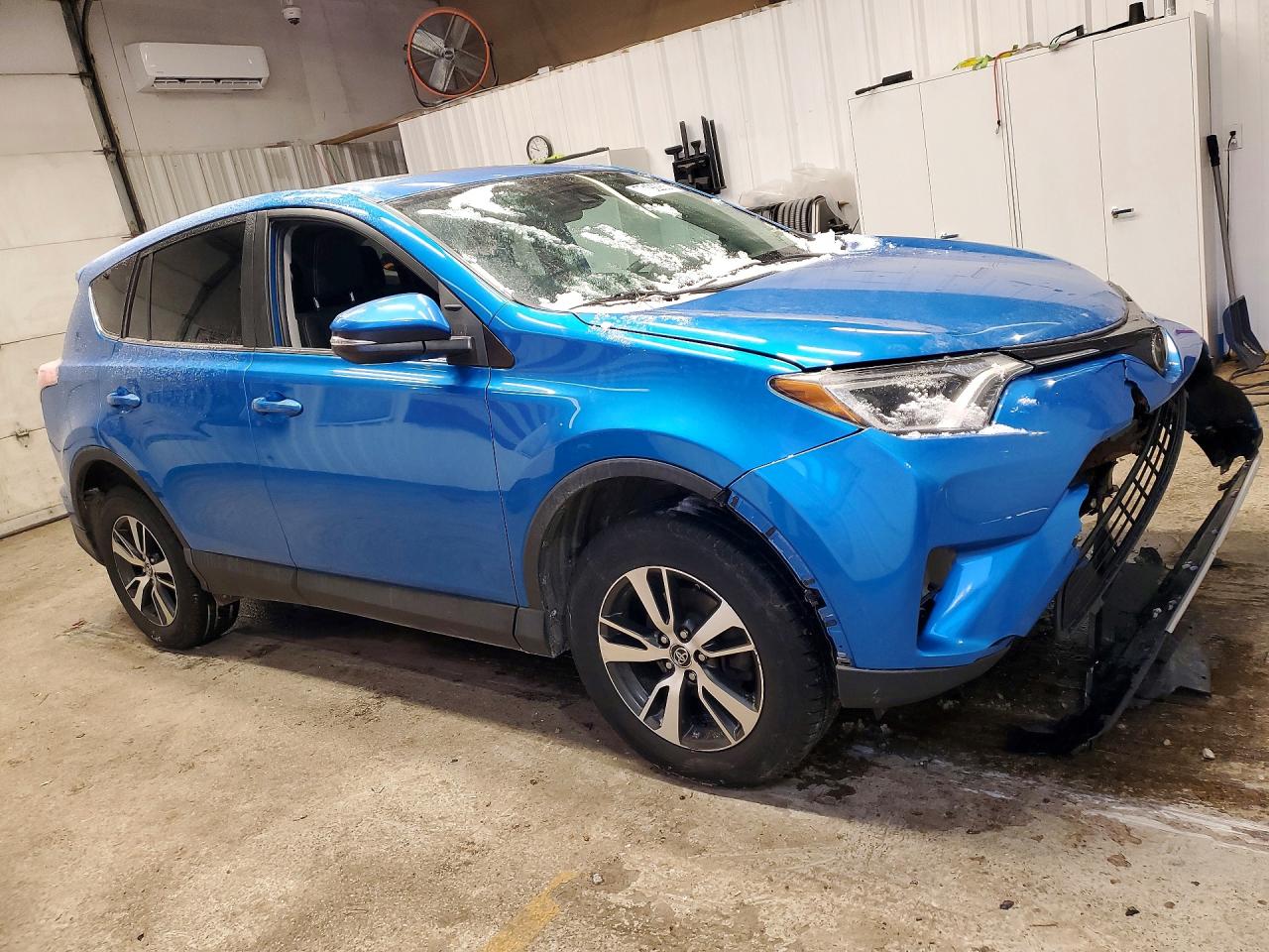 2018 TOYOTA RAV4 XLE photo 10