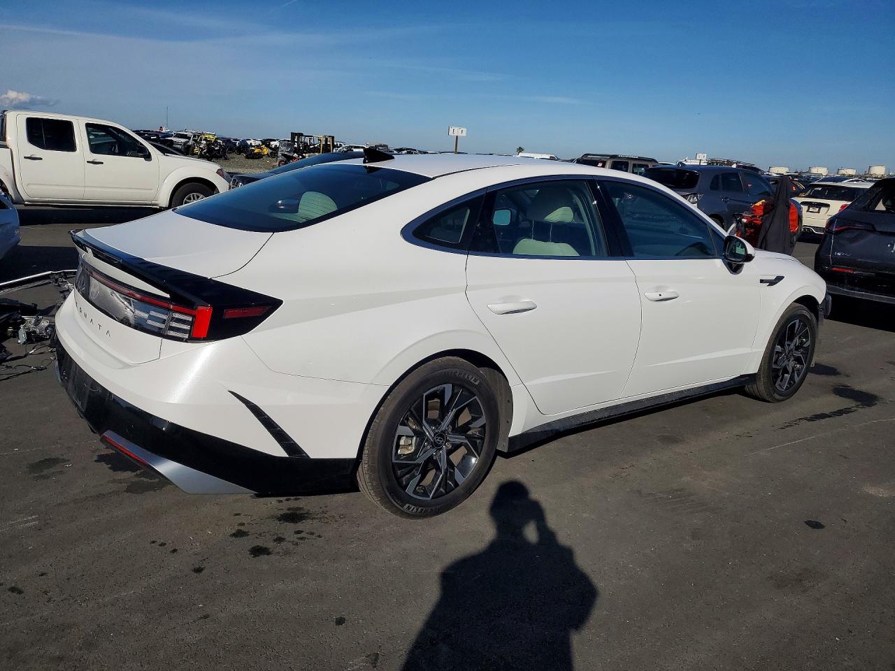 2024 HYUNDAI SONATA SEL photo 5