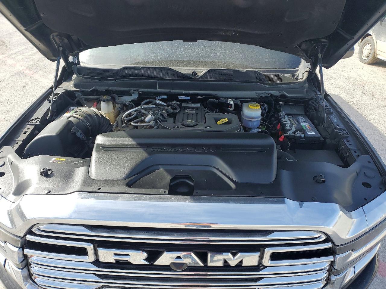 2025 RAM 2500 LARAMIE photo 11