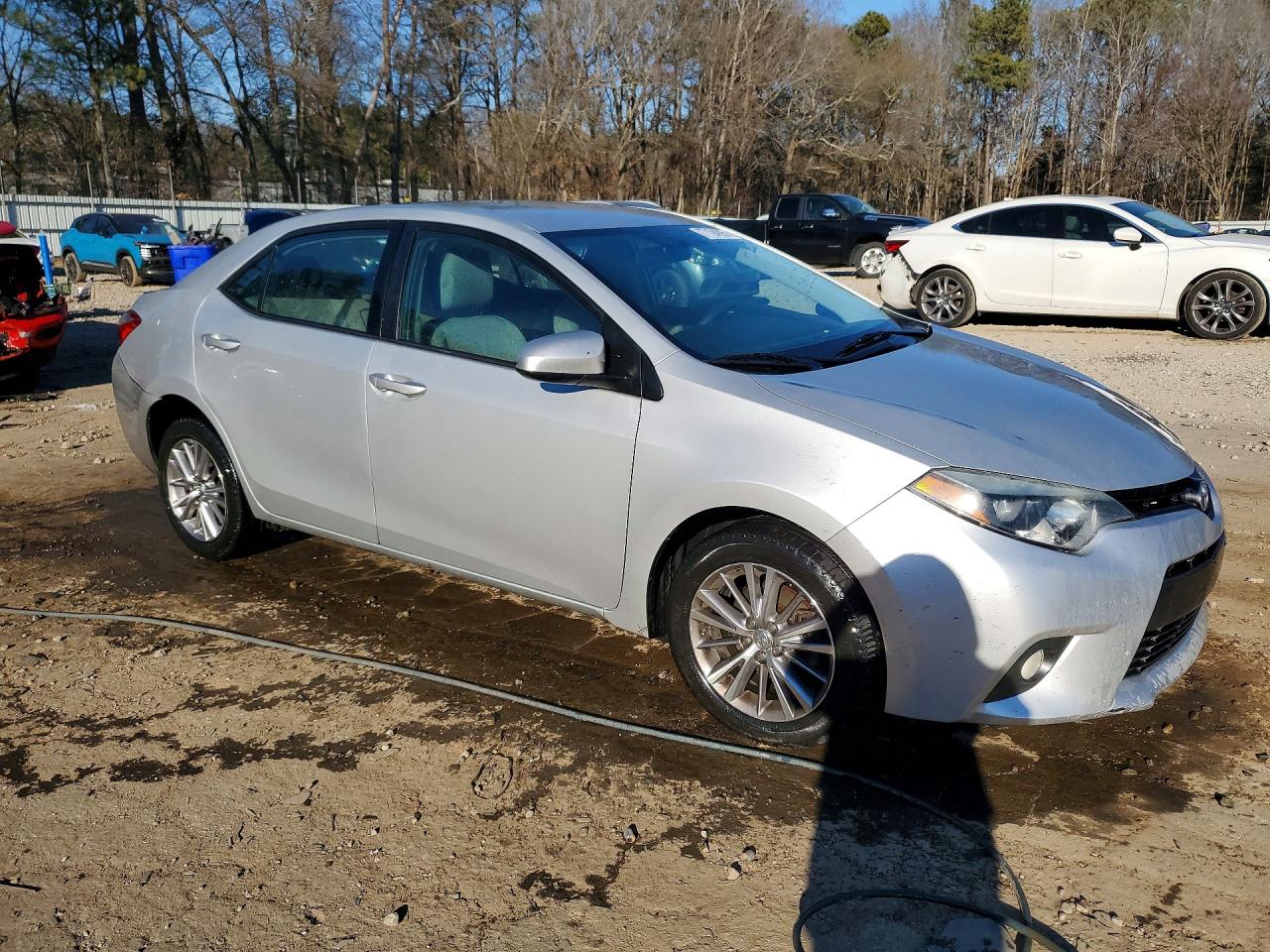 2015 TOYOTA COROLLA photo 4
