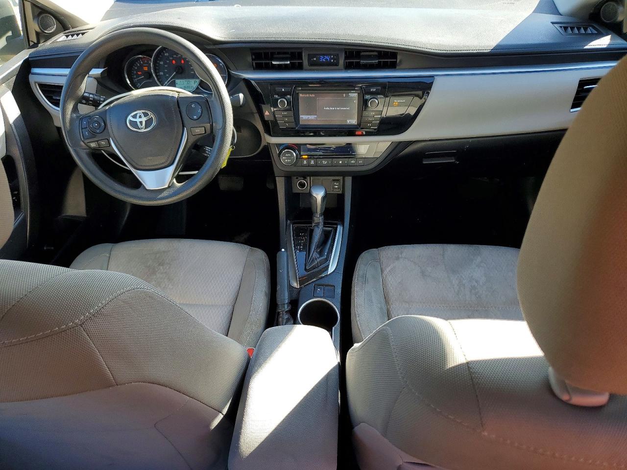 2015 TOYOTA COROLLA photo 8