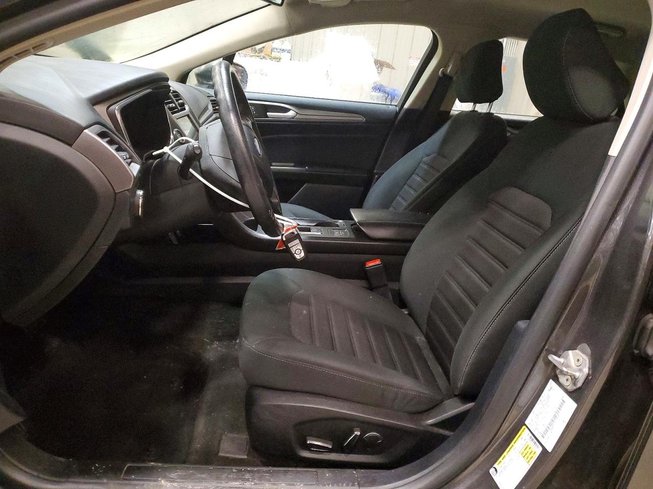 2020 FORD FUSION SE photo 7
