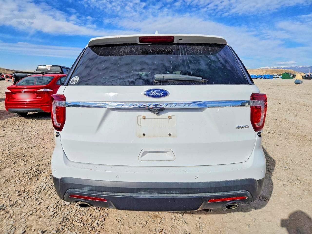 2017 FORD EXPLORER photo 6