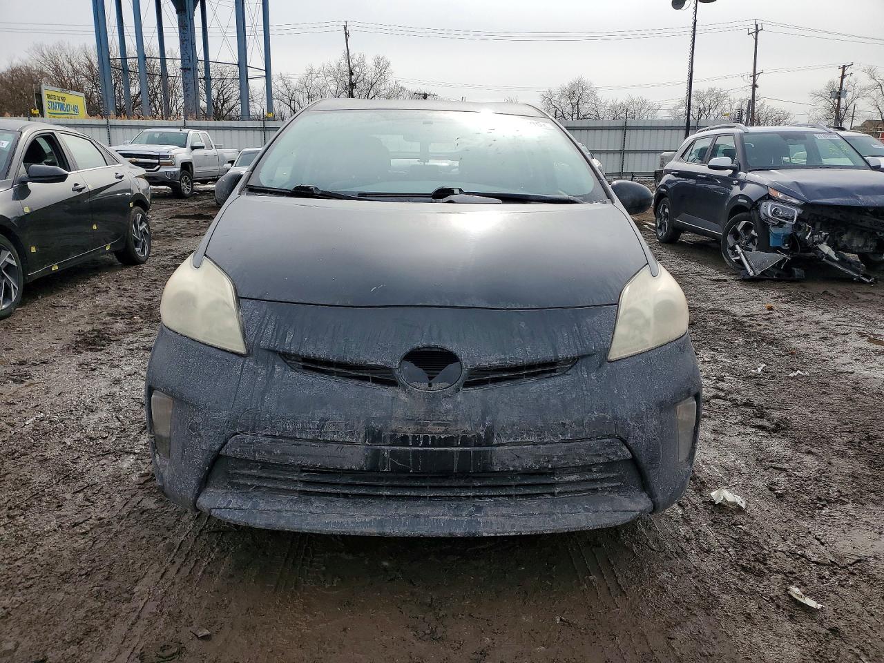 2013 TOYOTA PRIUS THREE photo 5