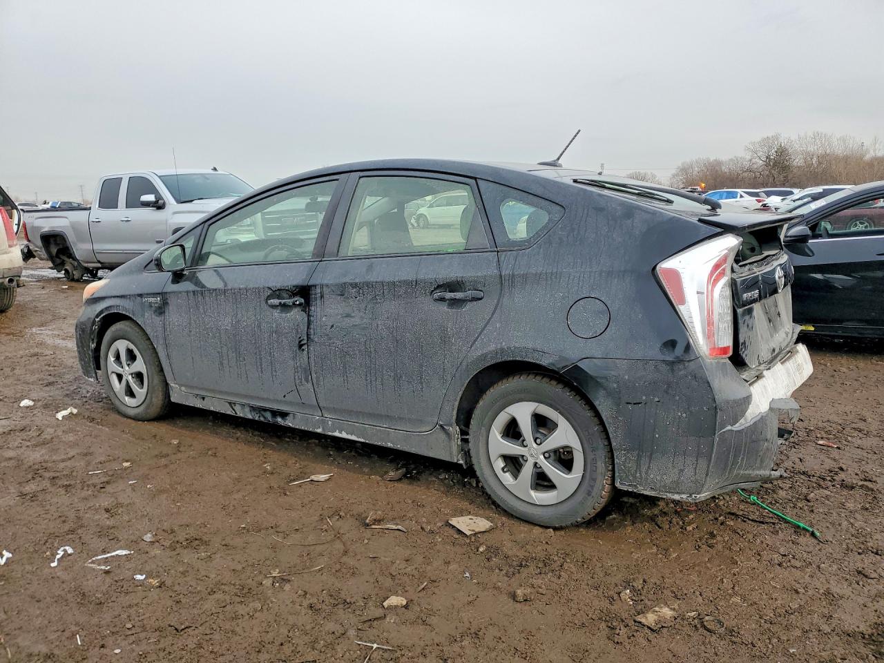 2013 TOYOTA PRIUS THREE photo 2