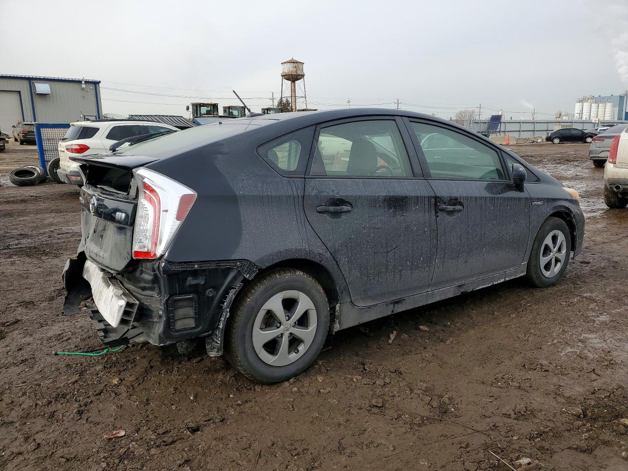 2013 TOYOTA PRIUS THREE photo 3