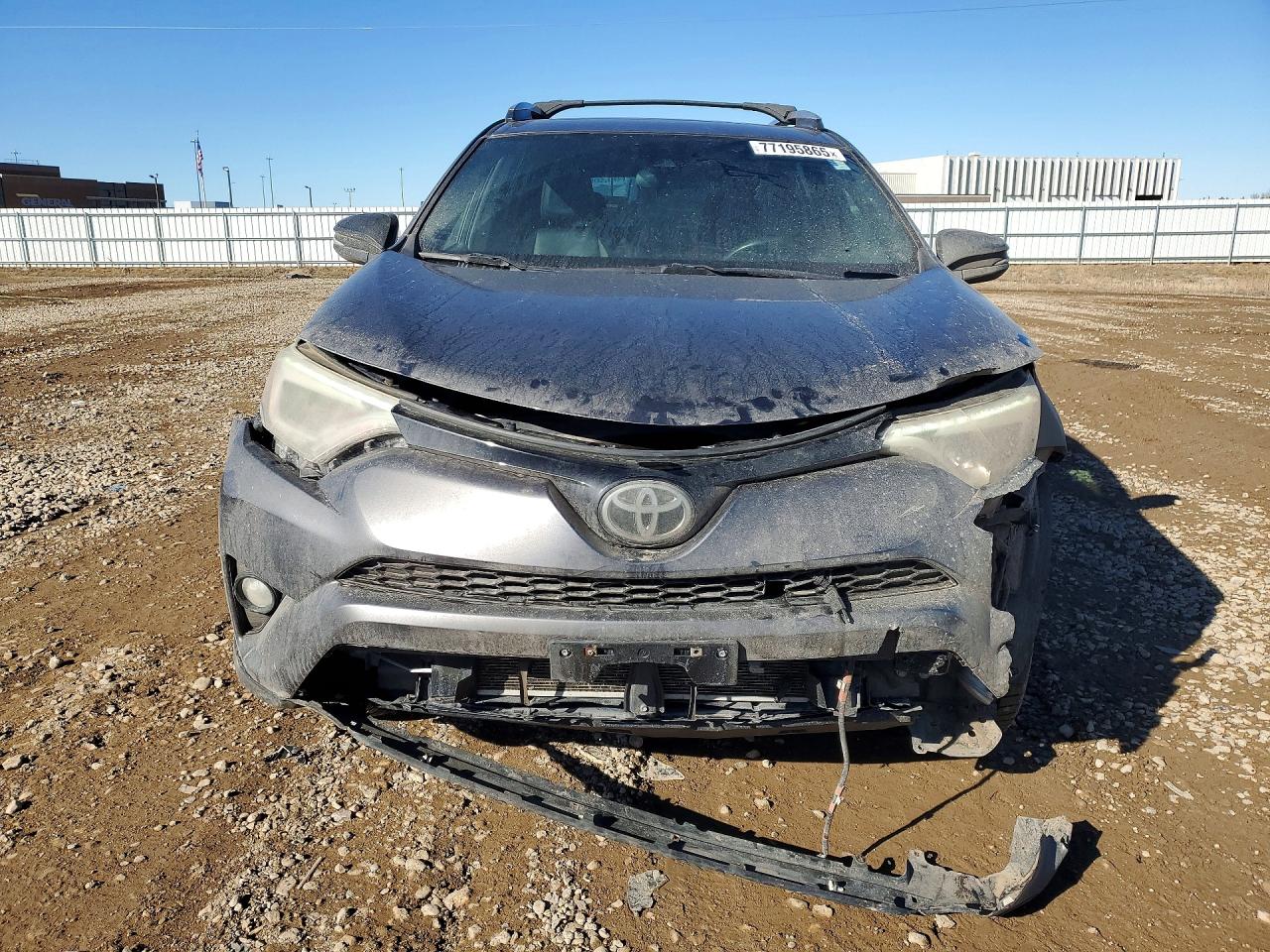 2017 TOYOTA RAV4 SE photo 5