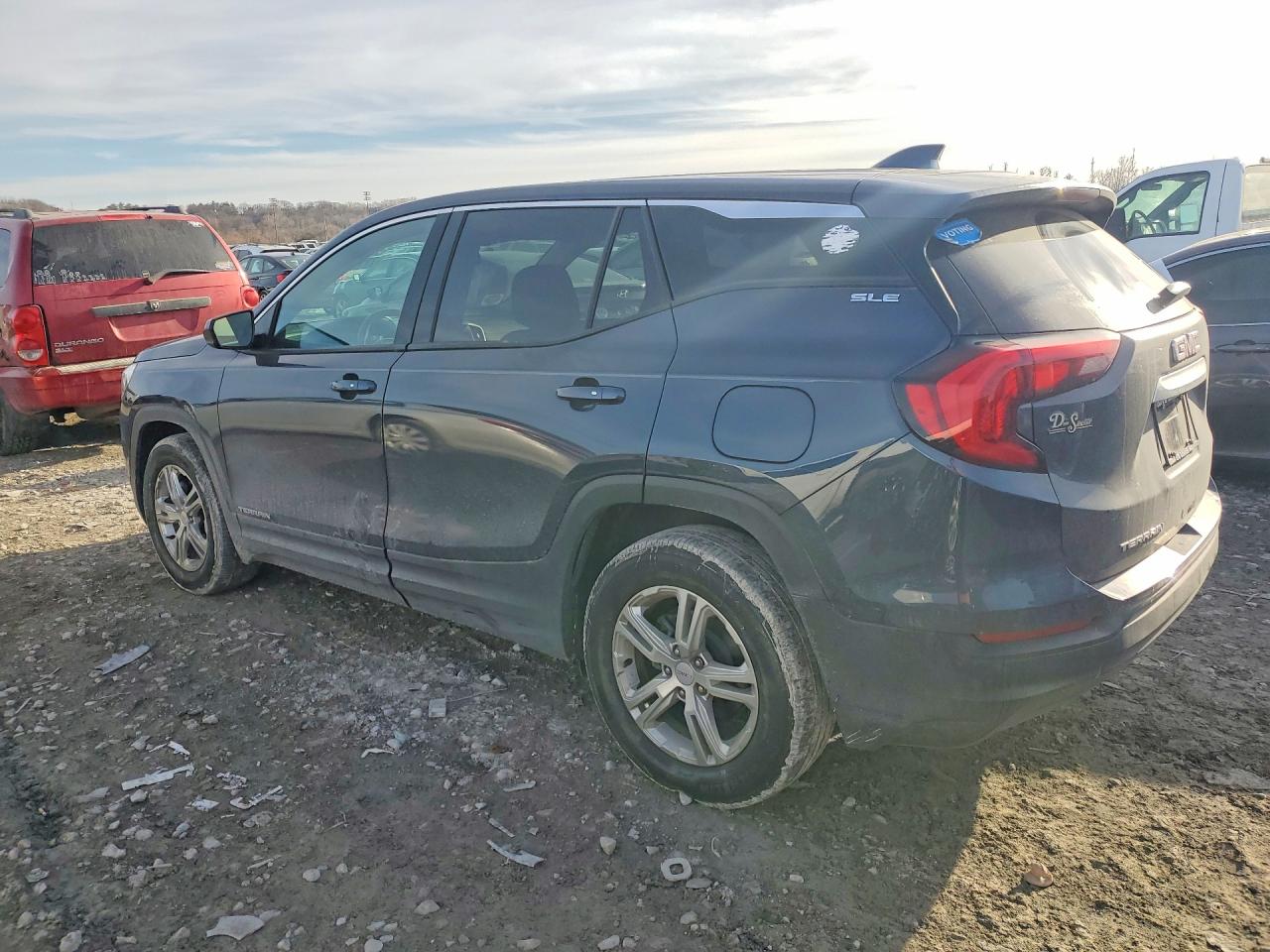2018 GMC TERRAIN SLE photo 3