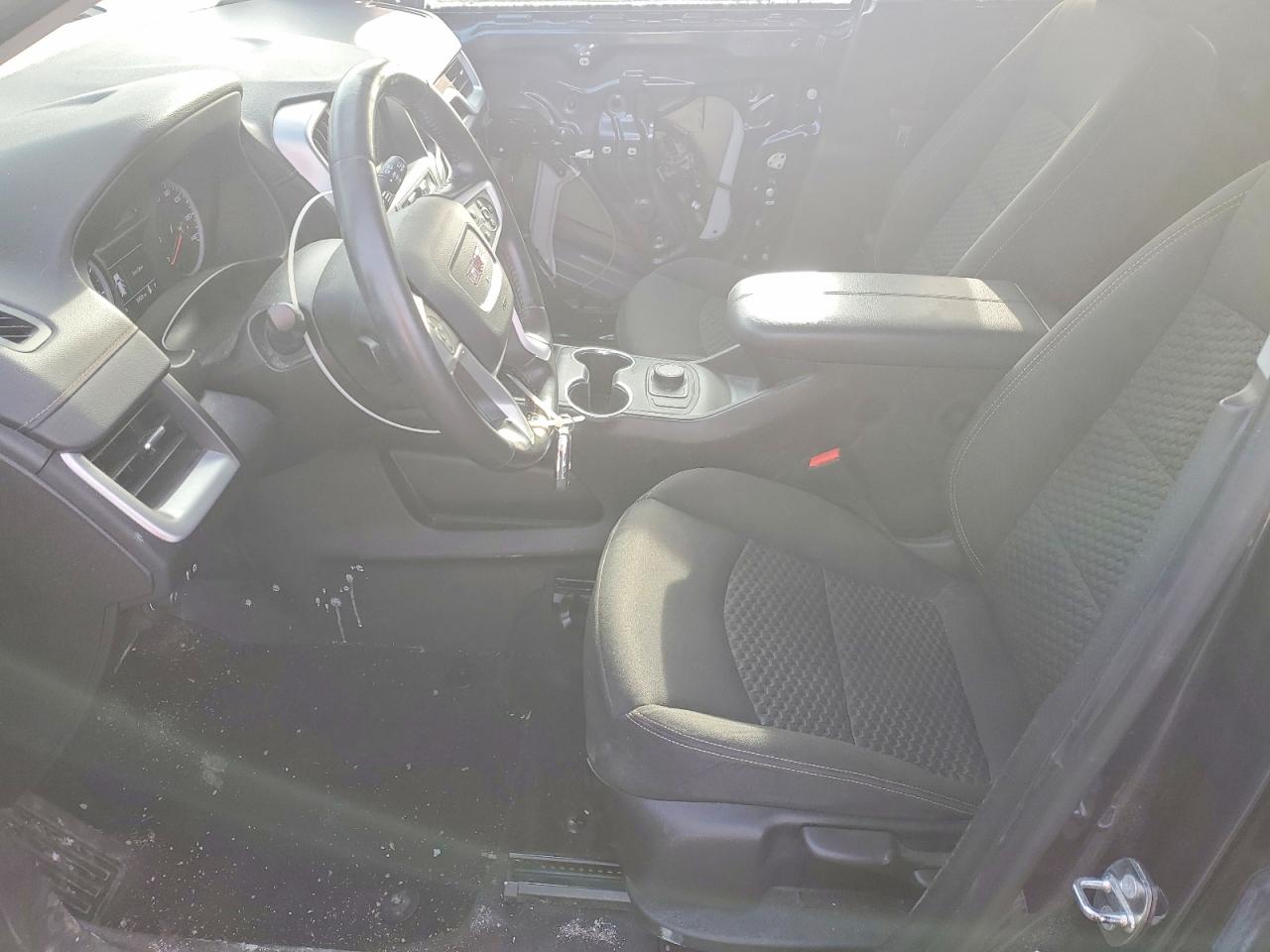 2018 GMC TERRAIN SLE photo 13