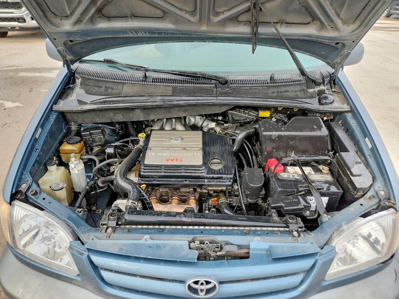2002 TOYOTA SIENNA XLE photo 34