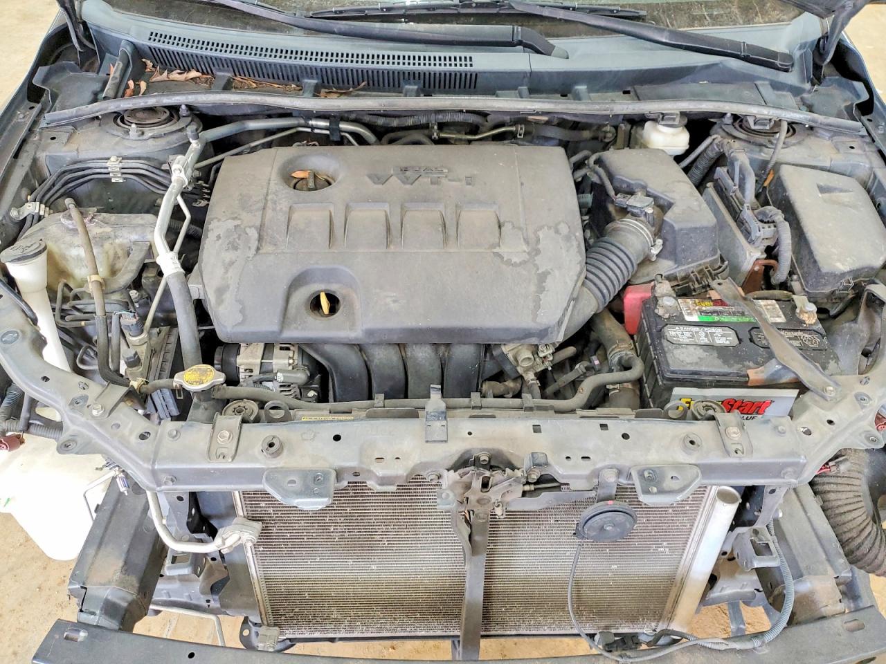2012 TOYOTA COROLLA LE photo 11