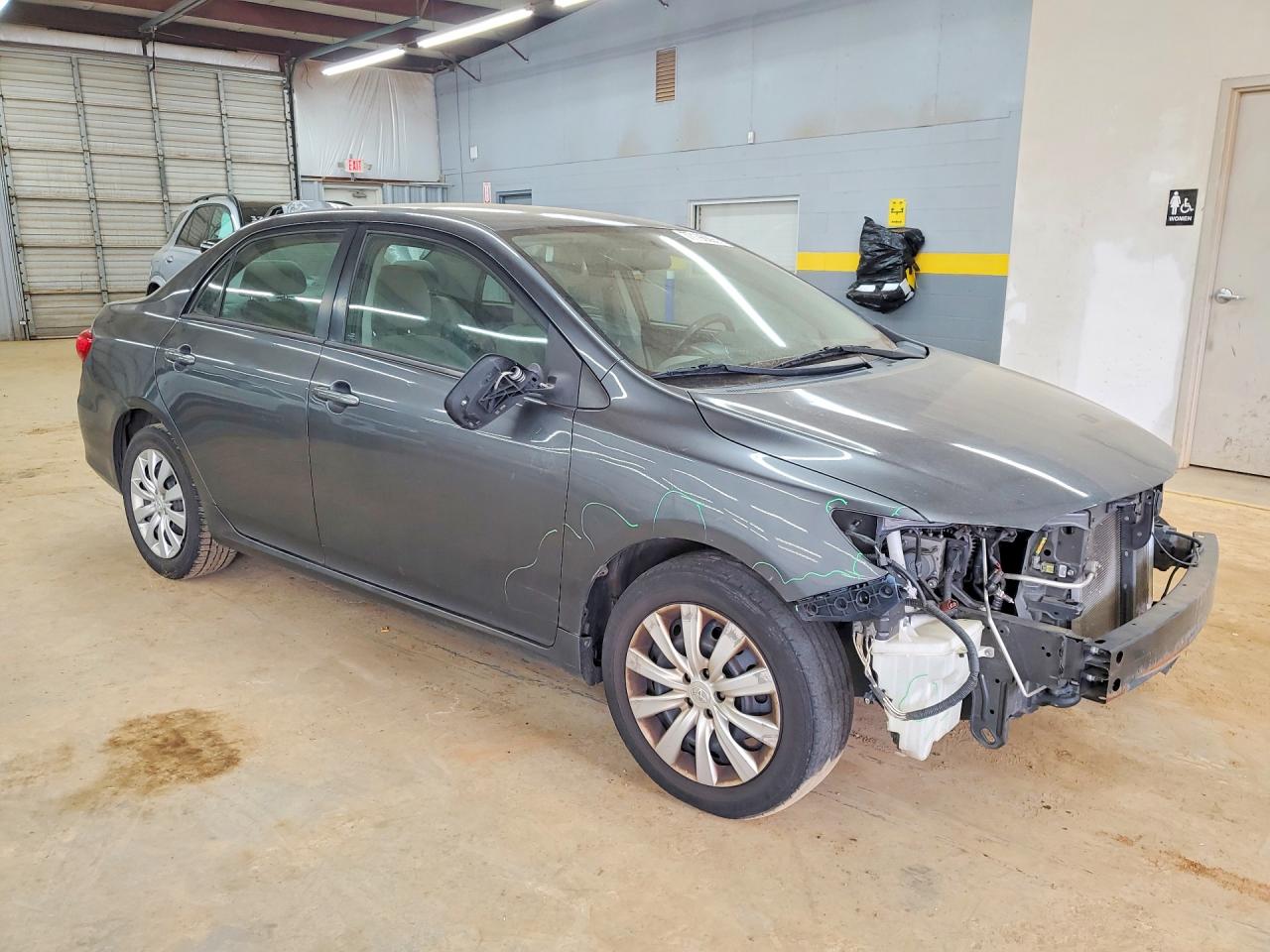 2012 TOYOTA COROLLA LE photo 4