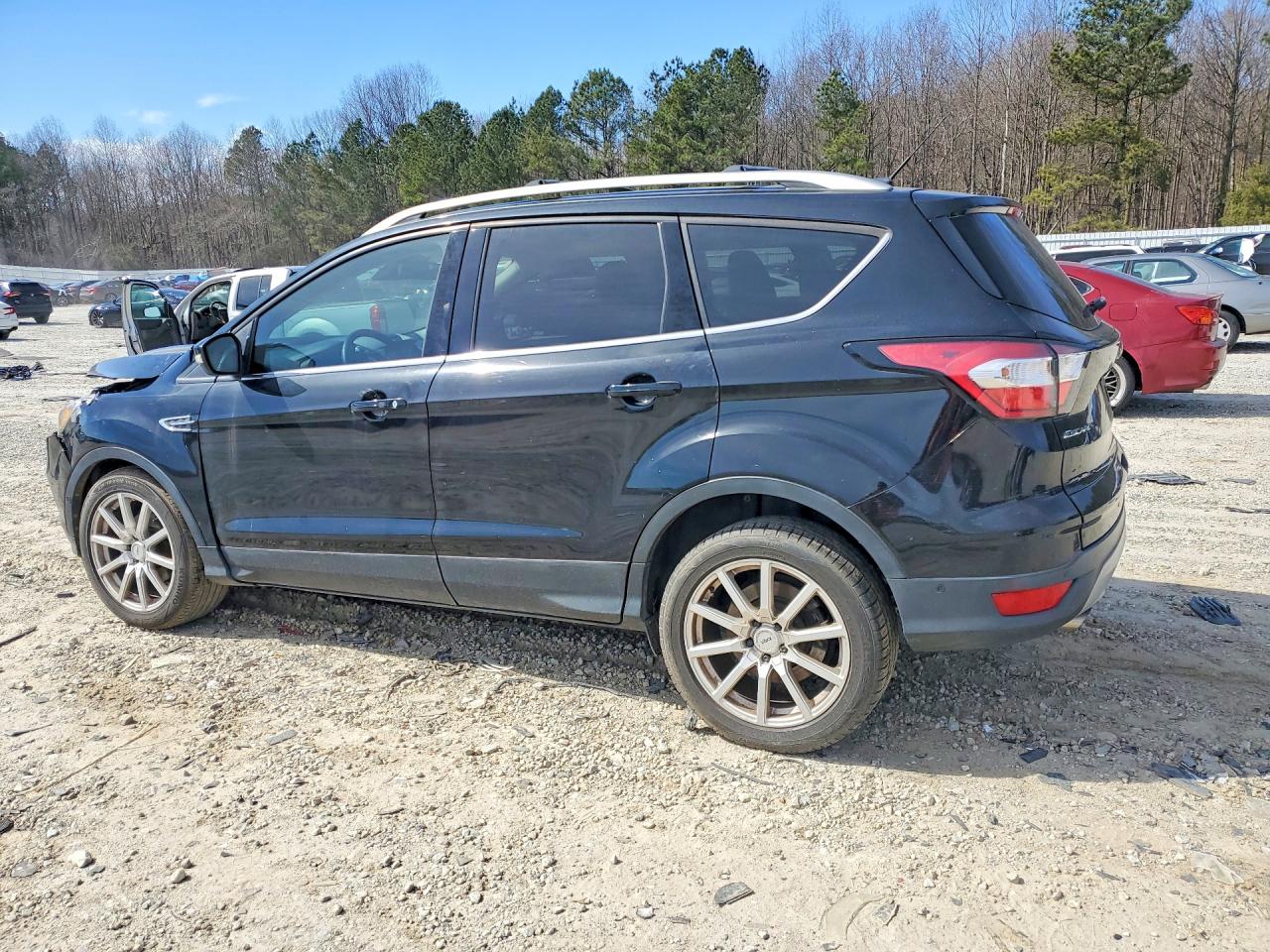 2017 FORD ESCAPE TITANIUM photo 2