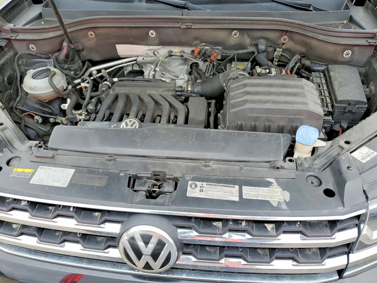 2018 VOLKSWAGEN ATLAS SEL photo 12