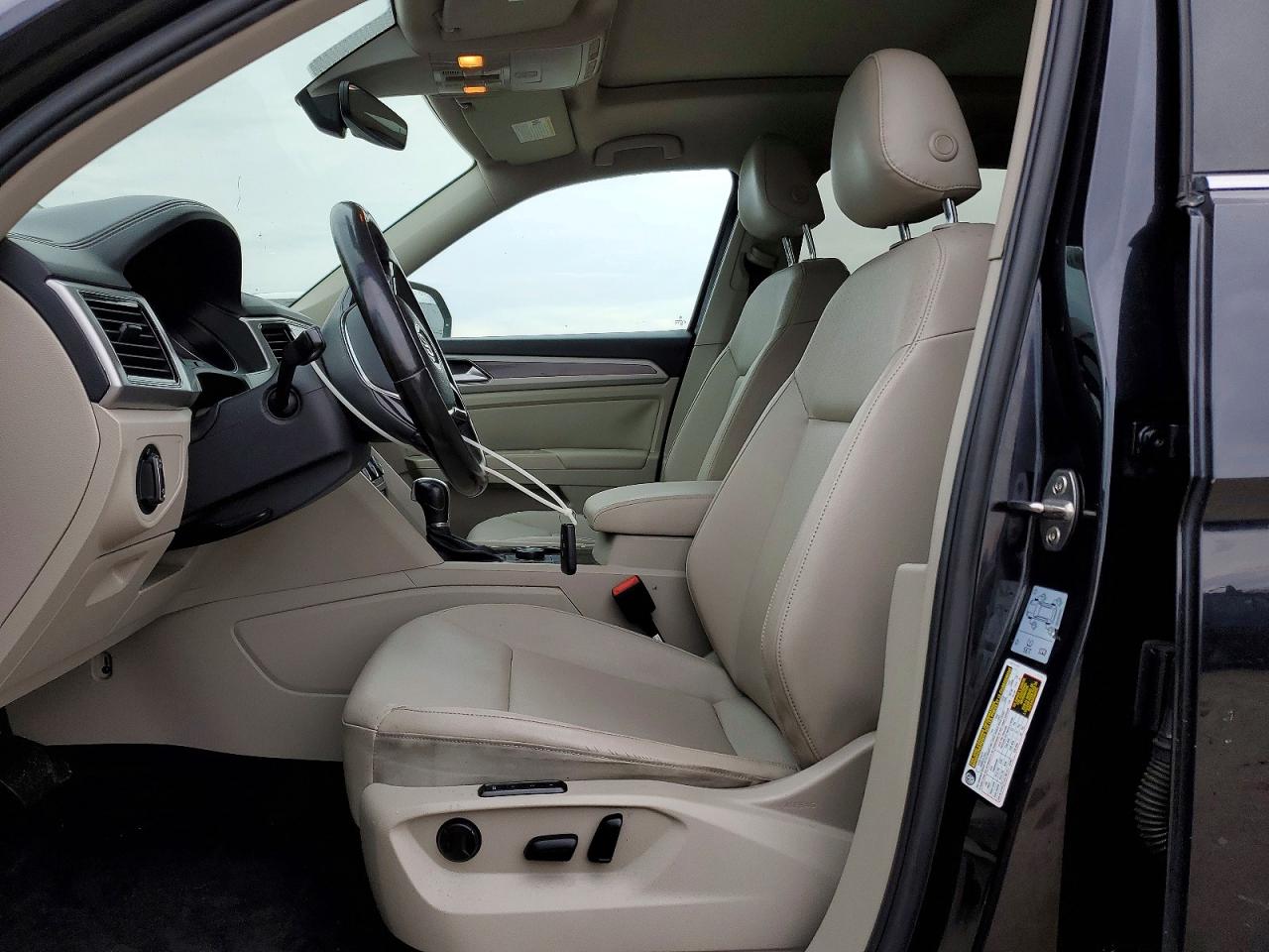 2018 VOLKSWAGEN ATLAS SEL photo 7