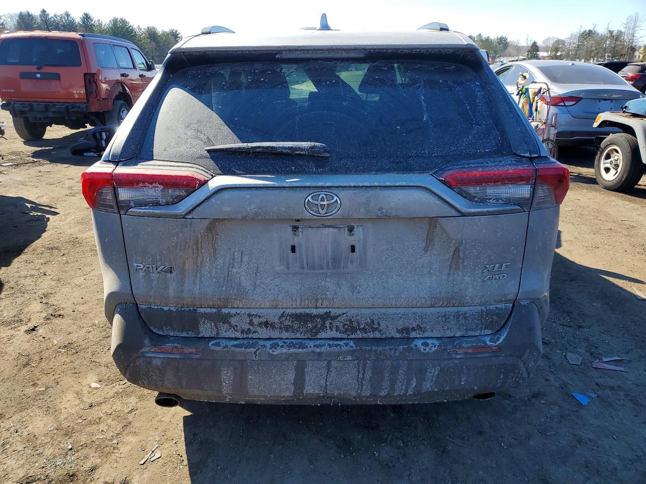2019 TOYOTA RAV4 XLE photo 6