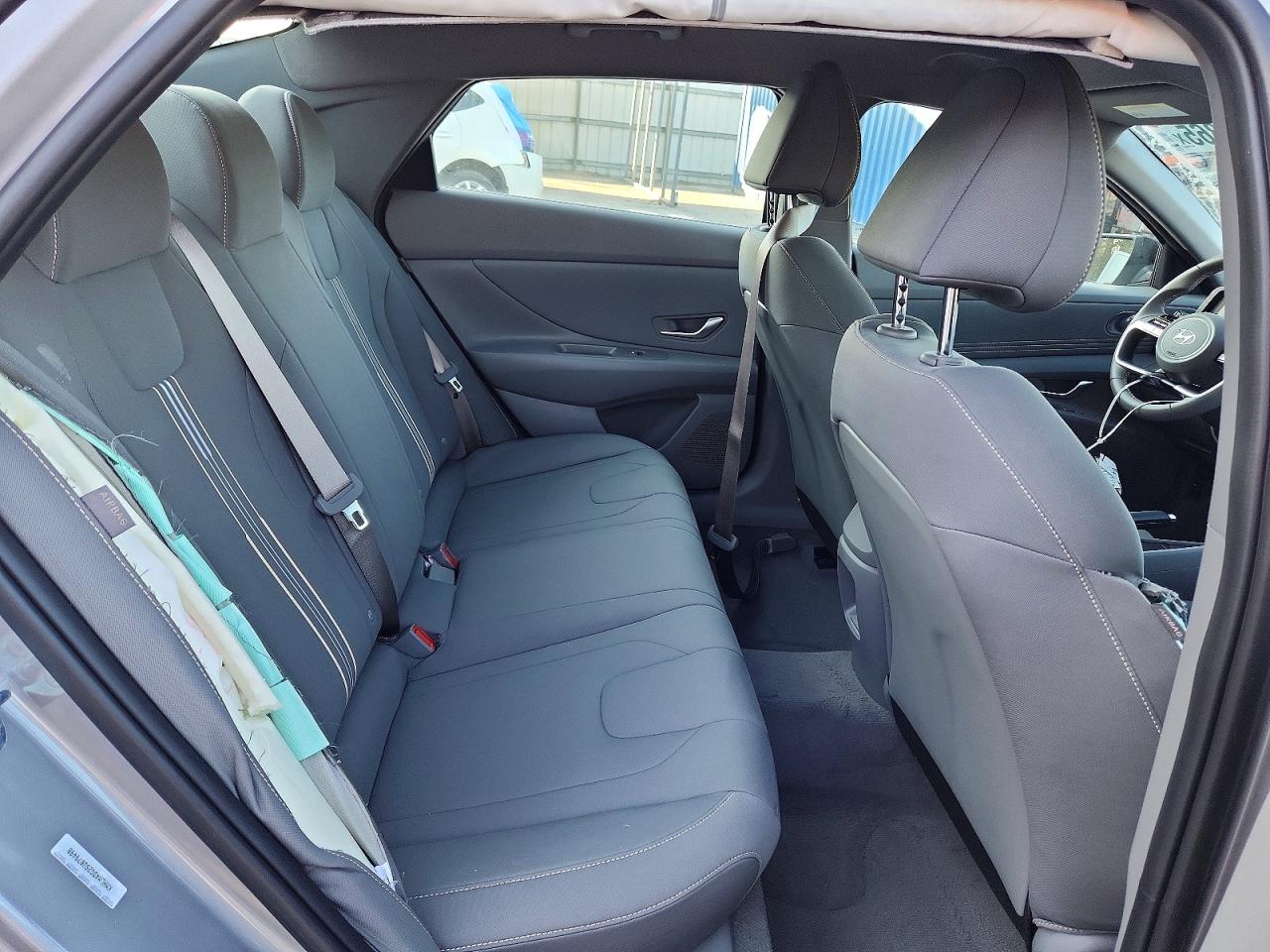 2025 HYUNDAI ELANTRA SEL SPORT photo 28